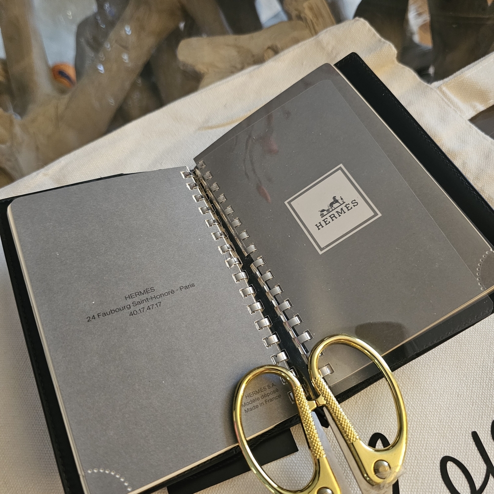 ‼️Sale‼️Hermès Black Spiral Notebook with White Logo - Picture 2 of 10